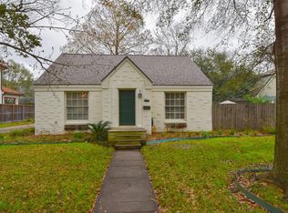 527 S 3rd St, Bellaire, TX 77401