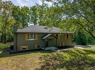 33251 Koala Cir, Excelsior Springs, MO 64024