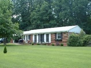 27 Garland Town Rd, Mineral, VA 23117