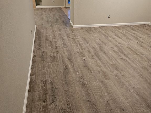4th image of 3784 Steve Lillie Cir