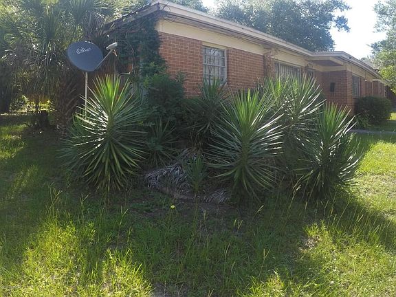 4th image of 7715 Lake Park Dr