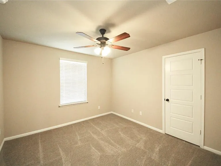 10905 Minter Ct — Photo 8