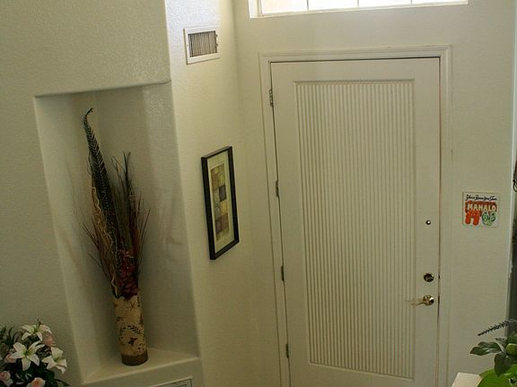 3rd image of 3302 N Garden Ln
