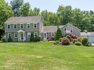 10 Crestwood Dr, Easton, CT 06612