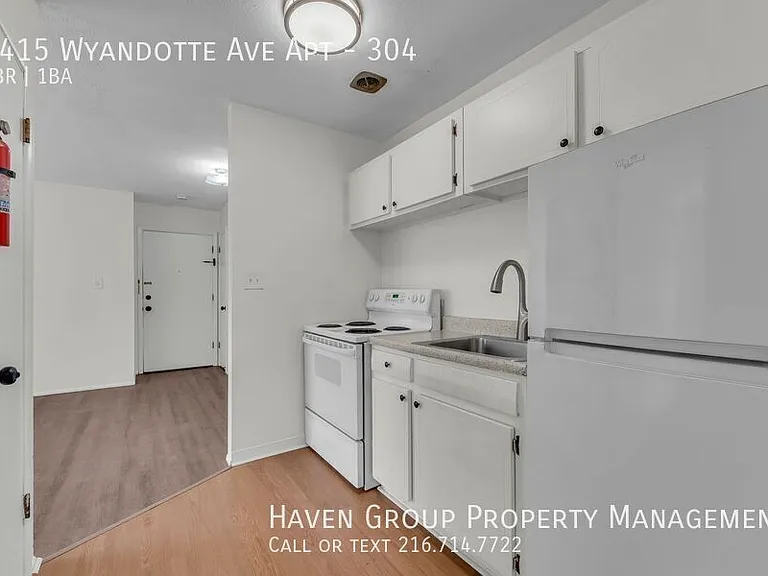1415 Wyandotte Ave #304 — Photo 10