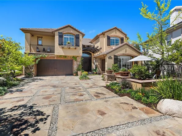 2 Williamsburg Ln, Coto De Caza, CA 92679