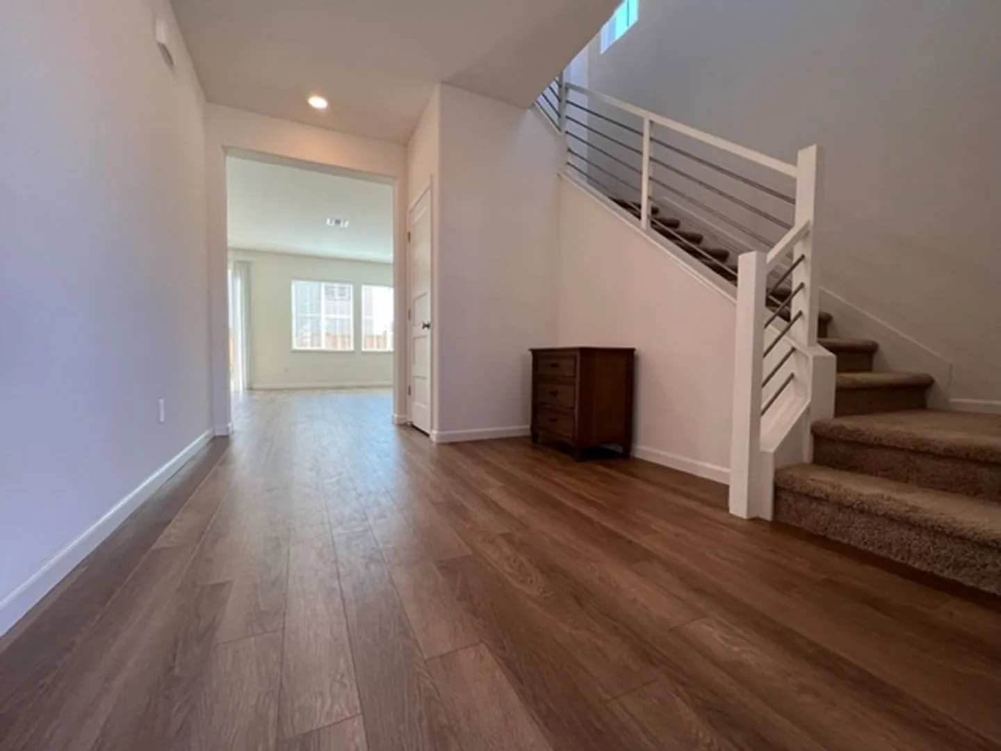Gorgeous 4 Bedroom, 3 Bathroom Home in Oakley with SOLAR! — Photo 2