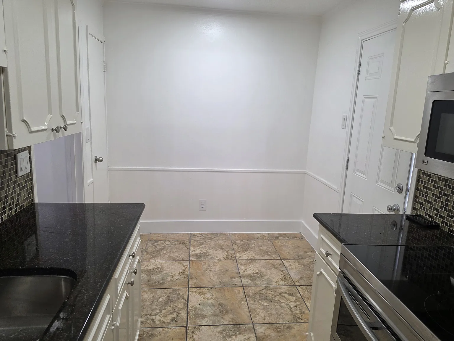 2 bed, 1110 sqft, $1,750 — Photo 3
