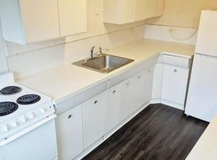 1707 12th St UNIT 2, Tillamook, OR 97141