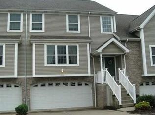 1021 Waterford Ct W, Canonsburg, PA 15317