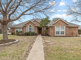 900 Cardinal Ridge Rd, Burleson, TX 76028