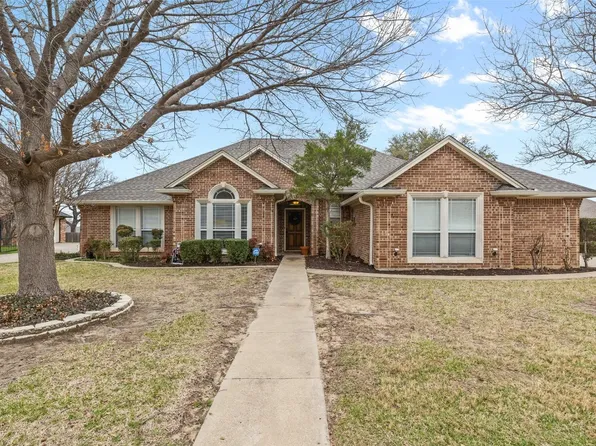 900 Cardinal Ridge Rd, Burleson, TX 76028