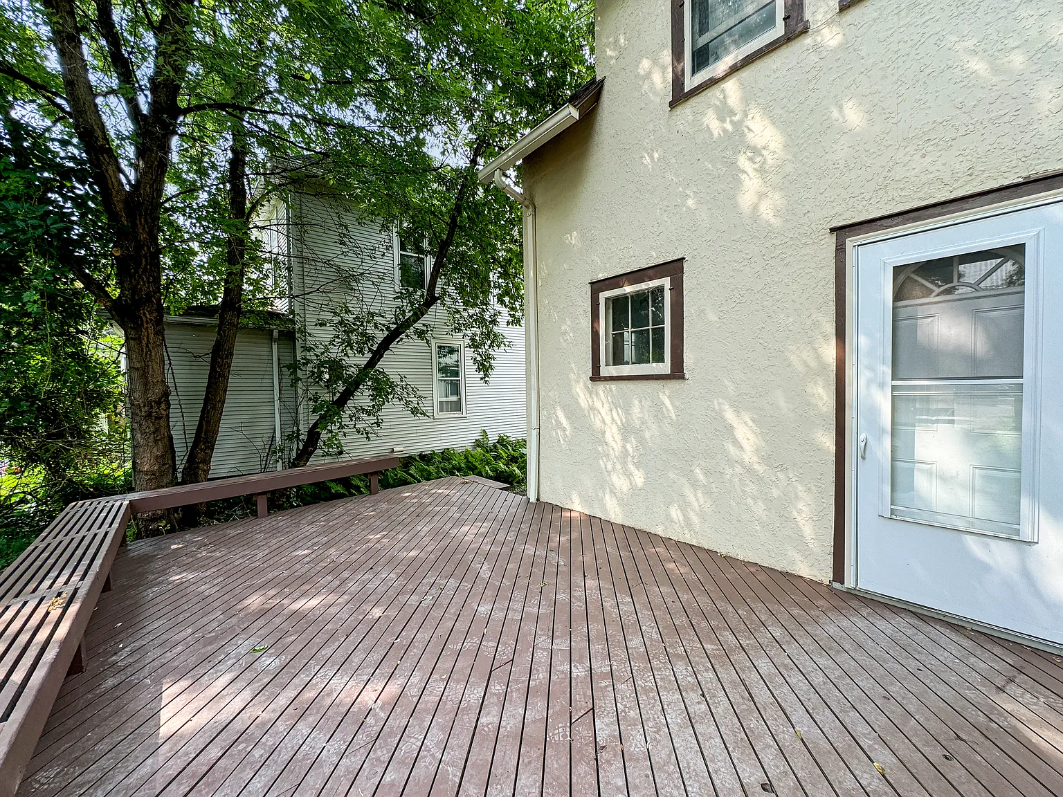 3 bed, 1352 sqft, $1,875 — Photo 2