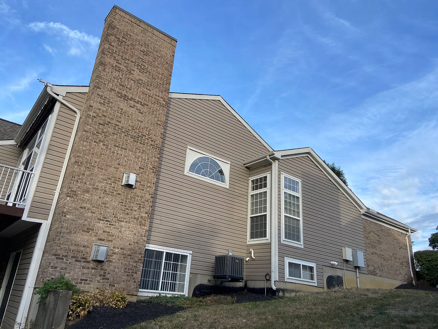 2 bed, 2583 sqft, $2,500 — Photo 3