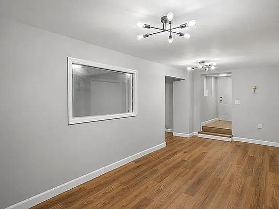 4th image of 1150 Huguenot Ave