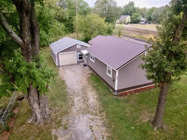 609 S 15th St, Independence, KS 67301