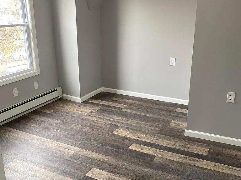 449-451 Westminster Ave #2 — Photo 7