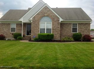 12220 Ridgemont Rd, Louisville, KY 40229