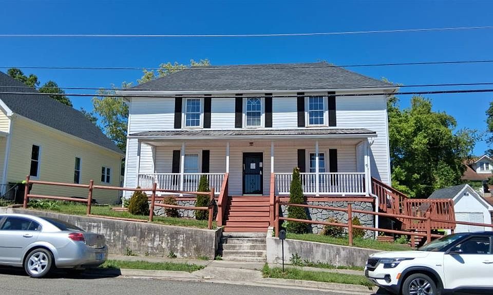 1st image of 128 Valley St