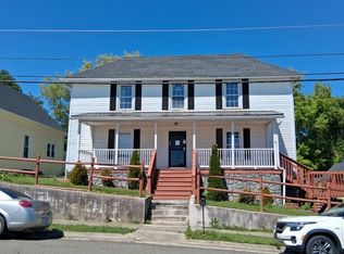 128 Valley St, Pulaski, VA 24301