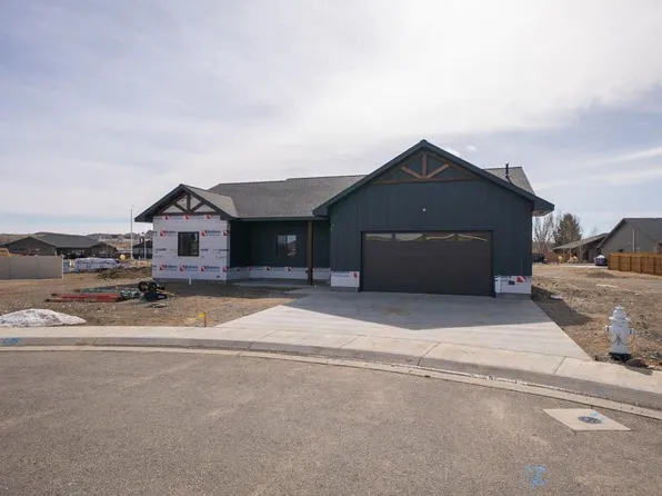 3308 Steamboat Ct, Cody, WY 82414