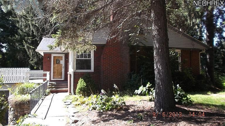1st image of 821 Lakeview Ave