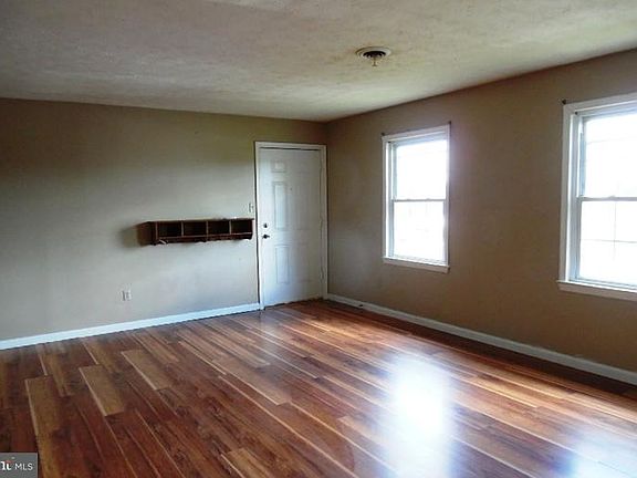 3rd image of 1416 N Shenandoah Ave APT 12