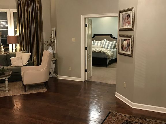 Split floor plan