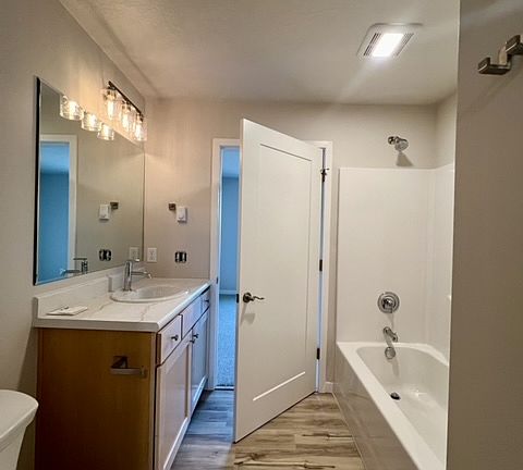 4th image of 708 Stoddard St #302