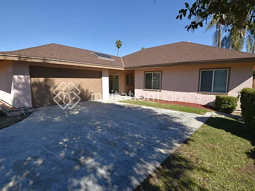 8938 Gothic Ave Photo 1