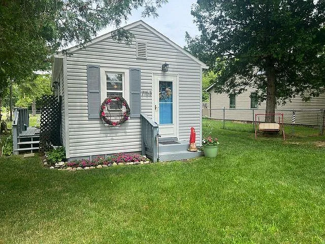 7153 Cedar Rd — Photo 31