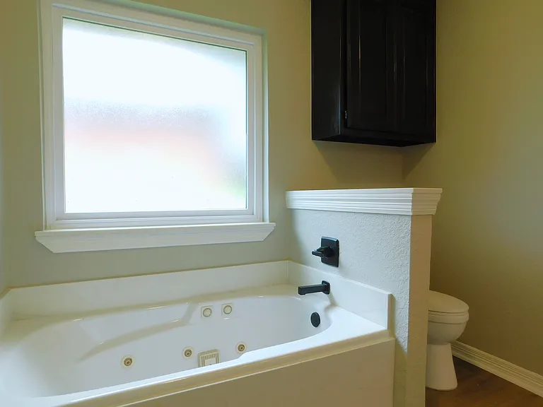 2529 John Dr — Photo 15