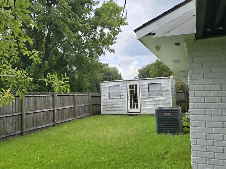 15110 Jester Ave — Photo 6
