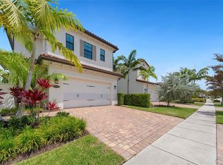 11843 SW 13th Ct, Pembroke Pines, FL 33025