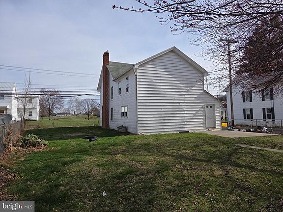 2nd image of 424 E Moler Ave