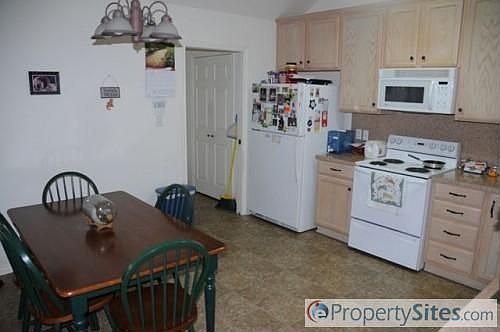3rd image of 1910 Fawnwood Dr