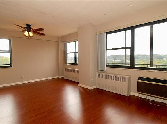 5th image of 155 Ferris Ave APT 9A