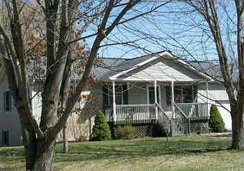 1st image of 1344 Mockingbird Ln