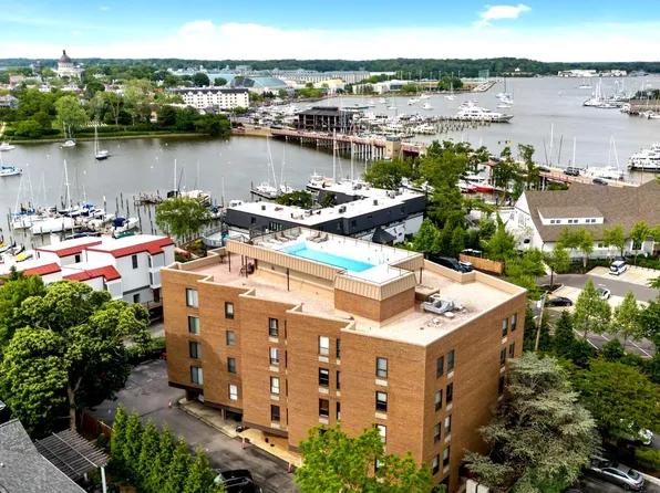 316 Burnside St APT 304, Annapolis, MD 21403