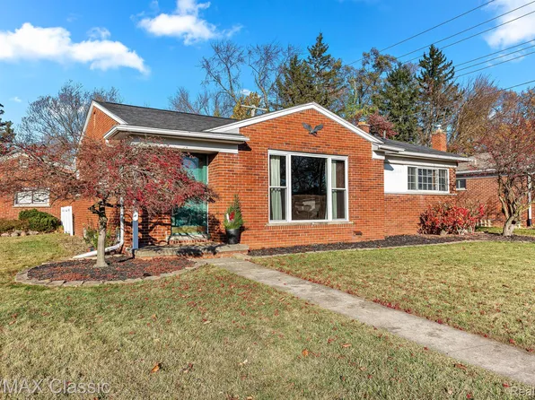 27462 Lyndon St, Livonia, MI 48154