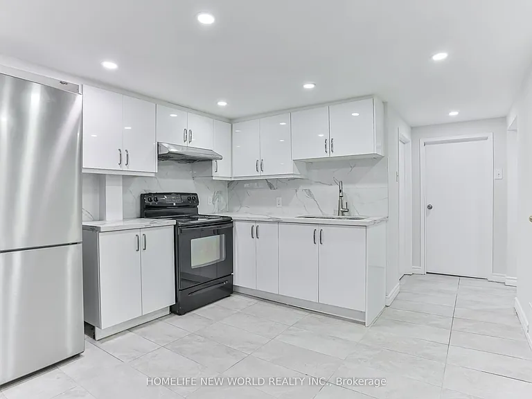 3 Erlesmere Ave — Photo 13