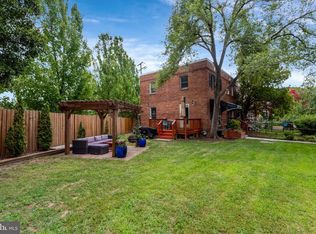 245 Buchanan St, Alexandria, VA 22314