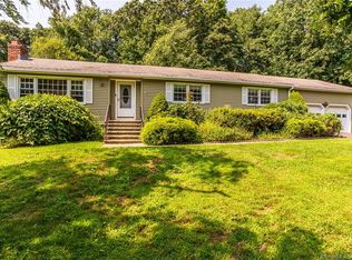 47 Primrose Dr, Trumbull, CT 06611