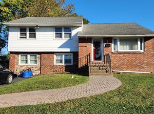 8 Brookwood Pl, Brookhaven, PA