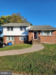 8 Brookwood Pl, Brookhaven, PA, 19015