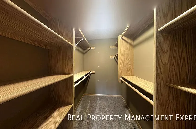 5208 S Birchwood Ave — Photo 10