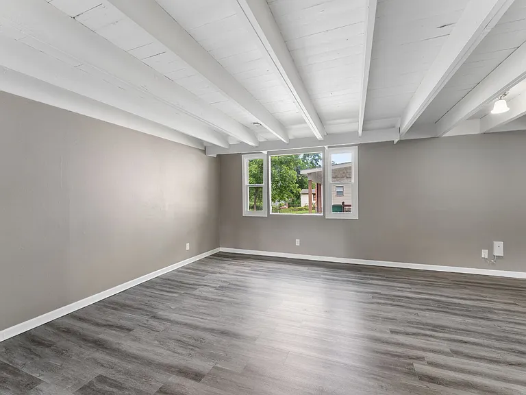 4842 Locust Ave — Photo 3