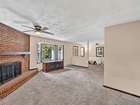 2nd image of 120 Biddle St