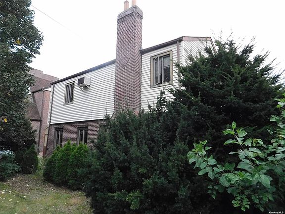 2nd image of 6268 Ellwell Cres