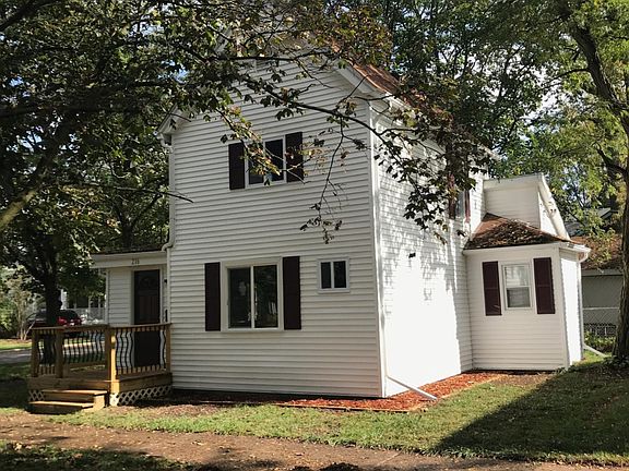 2nd image of 216 Oakwood St
